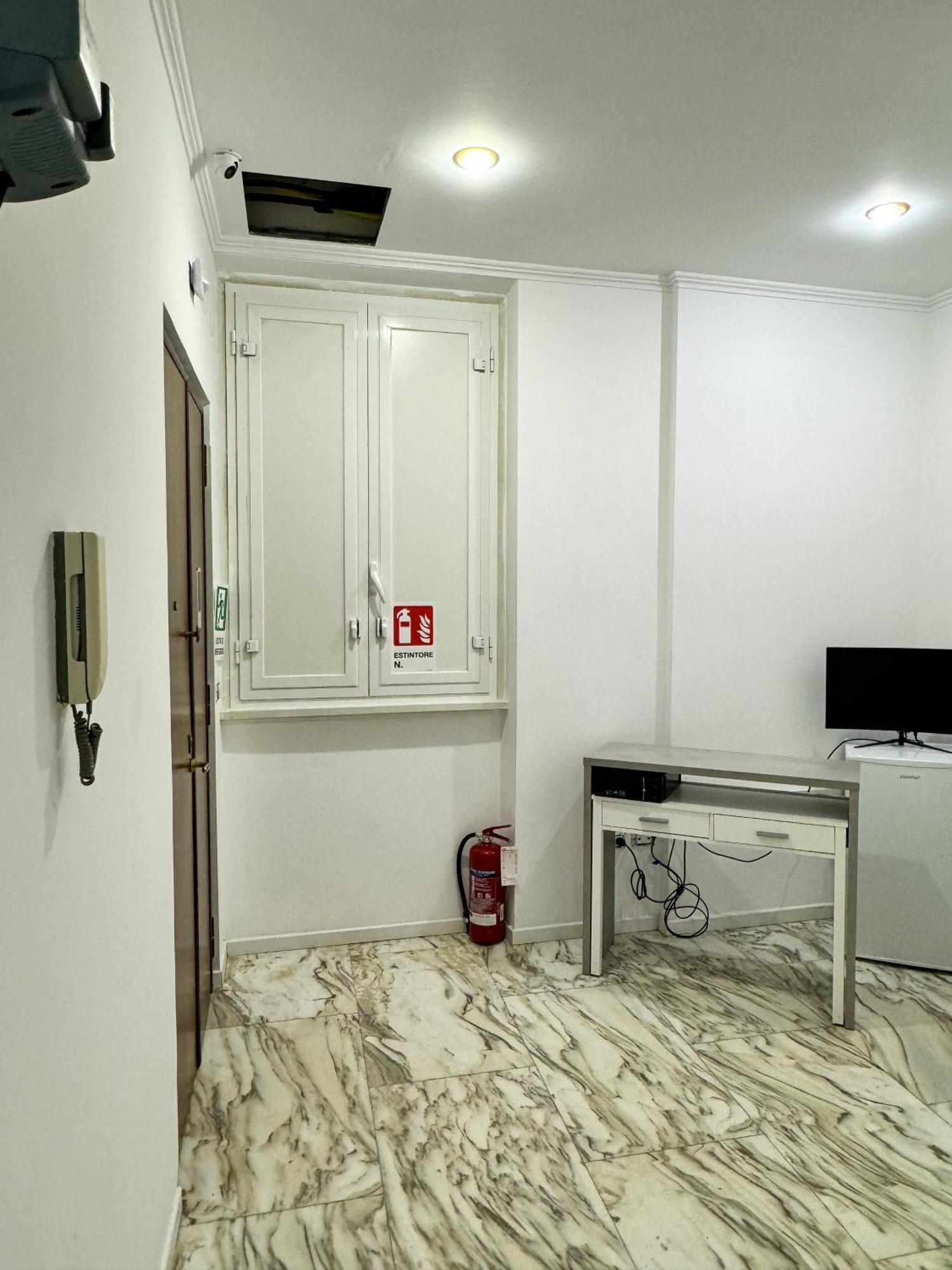 Hotel Barone House Roma Exterior foto